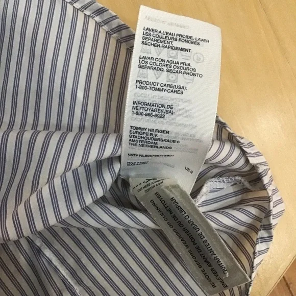 2/40$TOMMY Hilfiger cute dress blouse flutter detail button up blue white formal - Picture 6 of 9